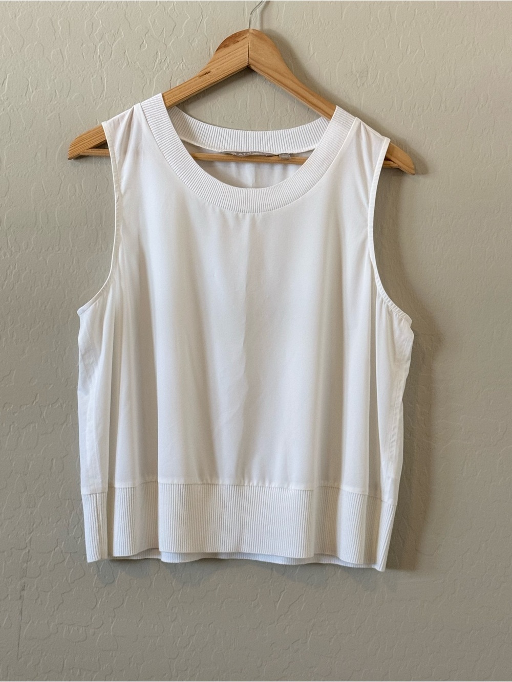 Women's Athleta White Sleeveless Kimono Top with Ribbed Neck and Hem - Large